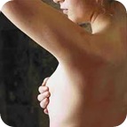 ¿Cuándo debe una mujer hacerse una mamografía?