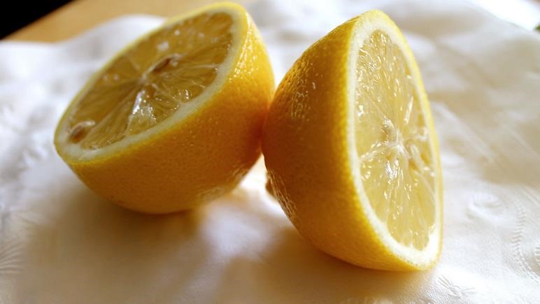 Cómo eliminar los granos naturalmente